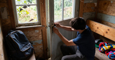 San Francisco Has Unused 60 Cabin Shelters After Removal From Mission District - CBS News